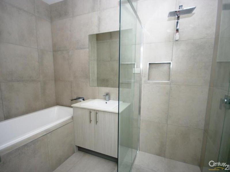 2/37 Magnolia Avenue, Bentleigh East VIC 3165