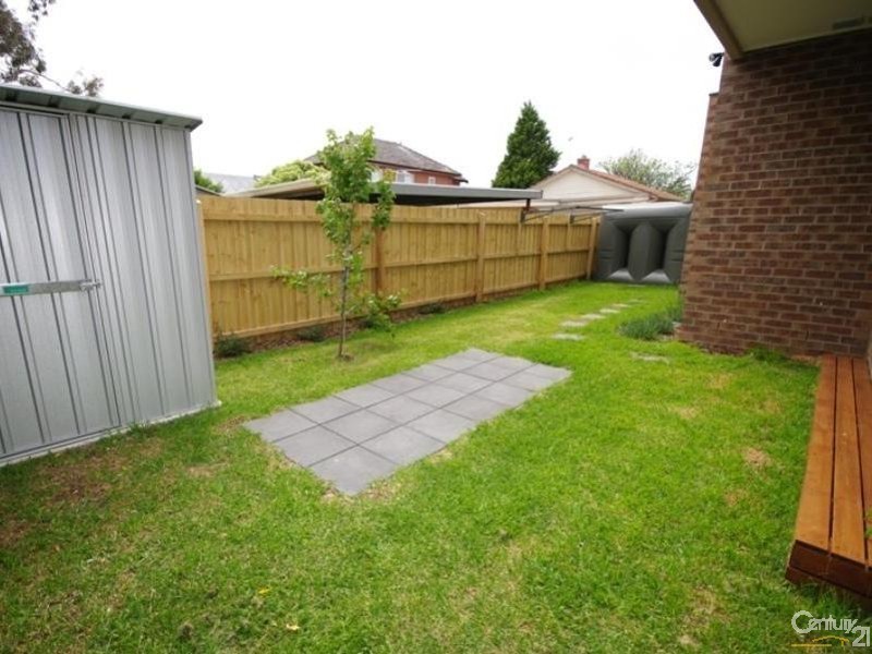 3/1 Prince Edward Avenue, Mckinnon VIC 3204