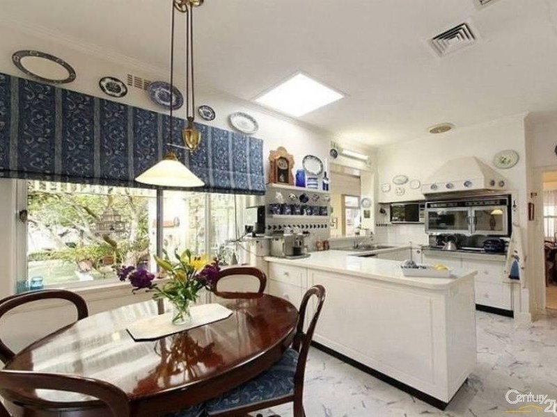 26 Clee Street, Mckinnon VIC 3204