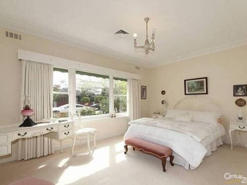 26 Clee Street, Mckinnon VIC 3204