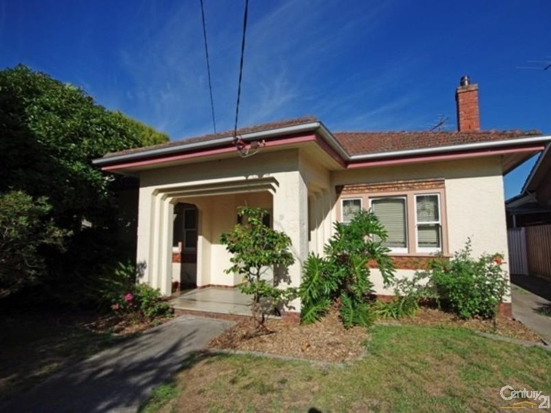 3 Lillimur Road, Ormond VIC 3204