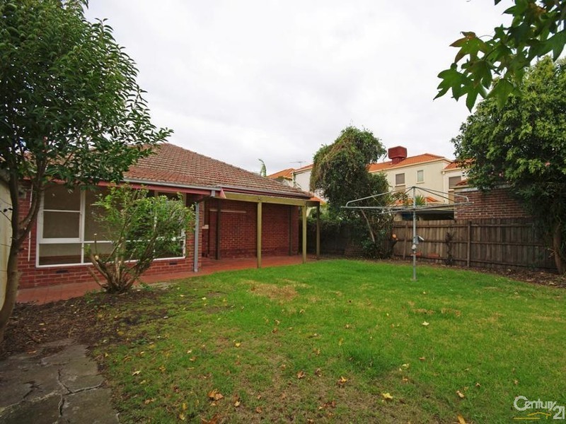 3 Lillimur Road, Ormond VIC 3204