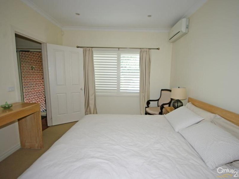 2/24 Maroo Street, Hughesdale VIC 3166