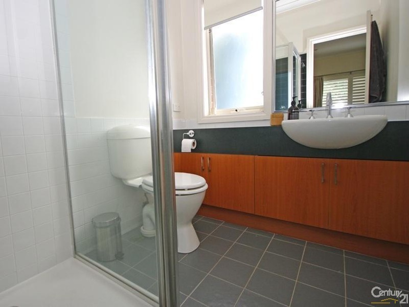 2/24 Maroo Street, Hughesdale VIC 3166