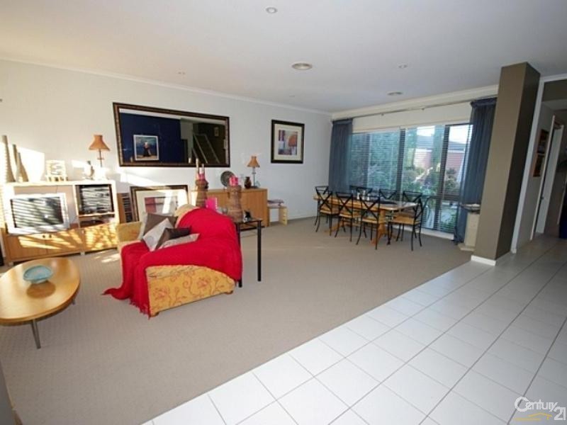 32 St Andrews Drive, Heatherton VIC 3202