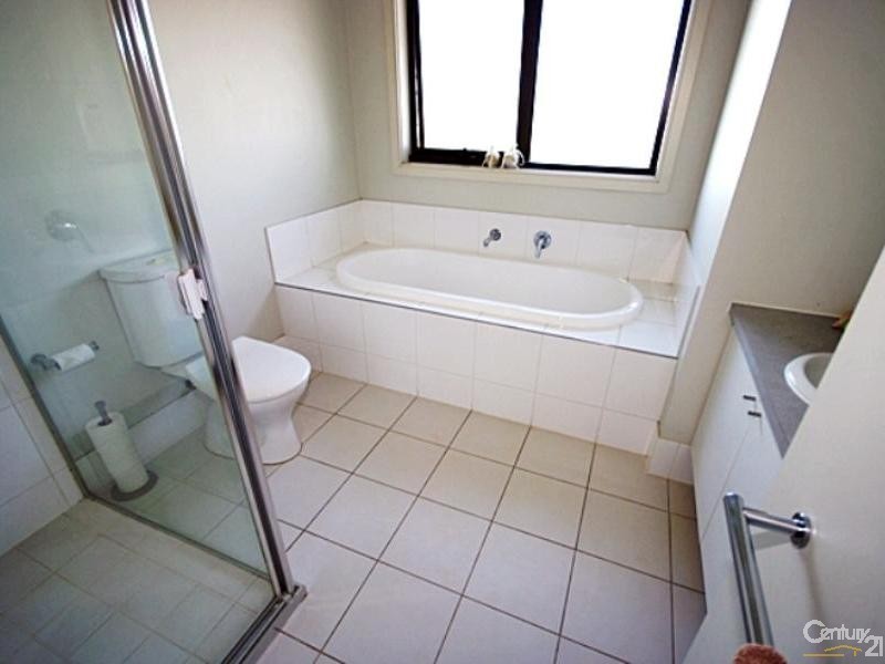 32 St Andrews Drive, Heatherton VIC 3202