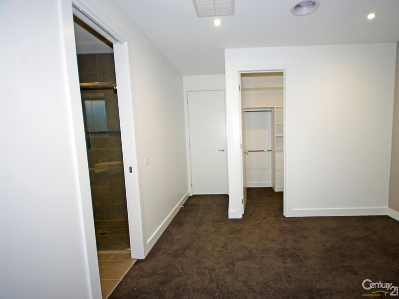 299A McKinnon Road, Mckinnon VIC 3204