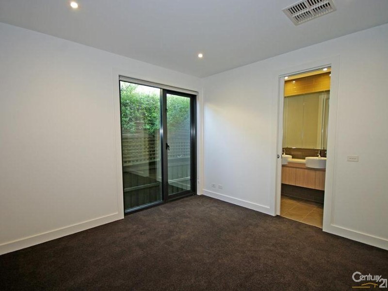 299A McKinnon Road, Mckinnon VIC 3204