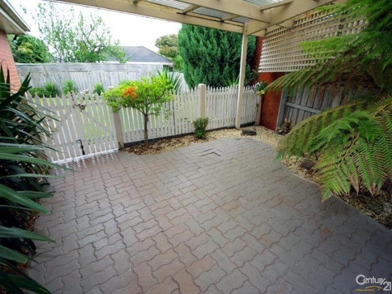 8 Eunice Drive, Cheltenham VIC 3192