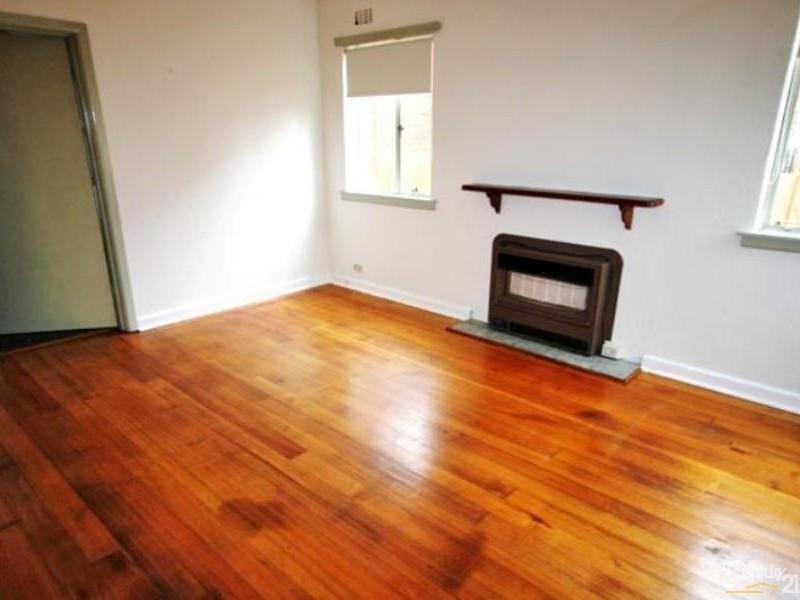 REAR 217 Tucker Road, Mckinnon VIC 3204