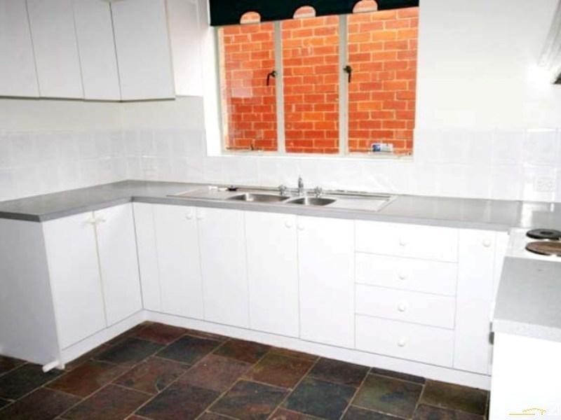 REAR 217 Tucker Road, Mckinnon VIC 3204