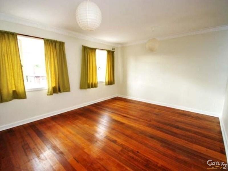 REAR 217 Tucker Road, Mckinnon VIC 3204