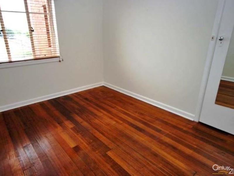 REAR 217 Tucker Road, Mckinnon VIC 3204