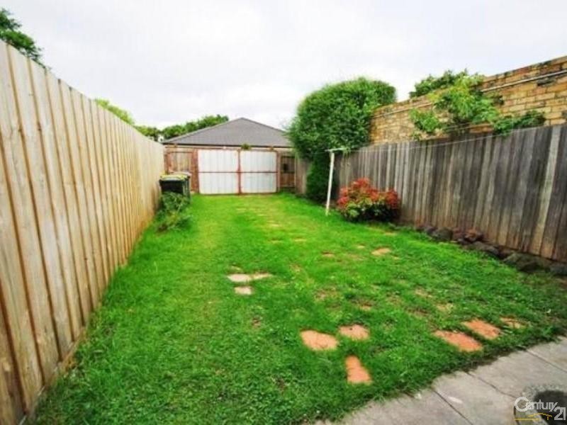 REAR 217 Tucker Road, Mckinnon VIC 3204