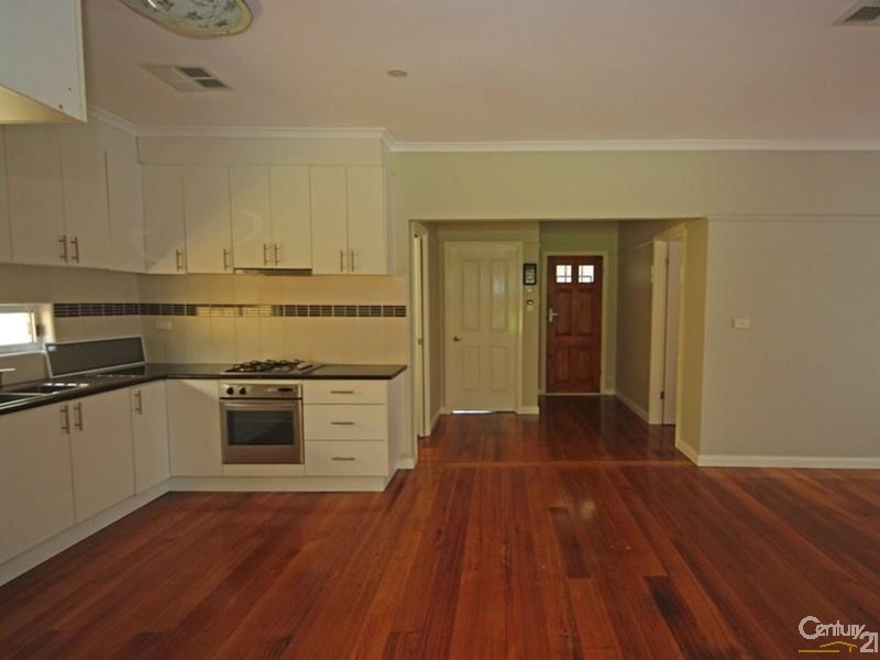 16  Golfview Road, Heatherton VIC 3202