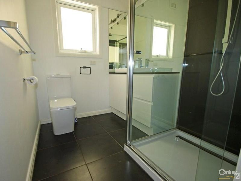 16  Golfview Road, Heatherton VIC 3202