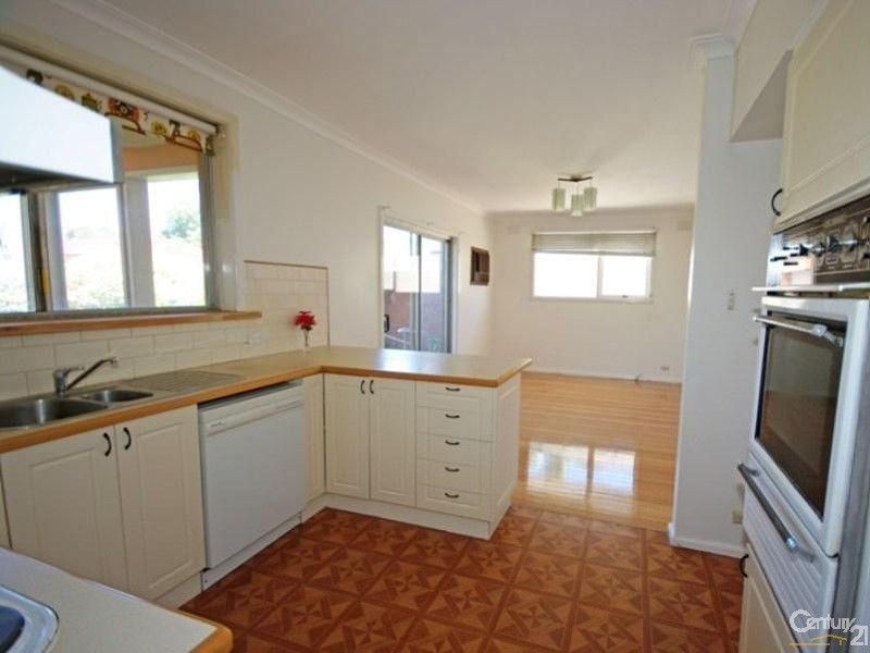 26 Pasadena Crescent, Bentleigh East VIC 3165