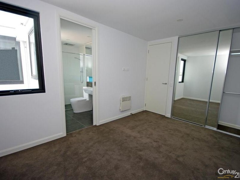 202/193-195 McKinnon Road, Mckinnon VIC 3204