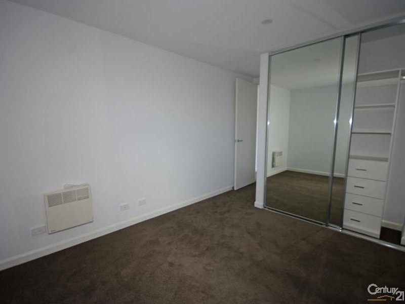 202/193-195 McKinnon Road, Mckinnon VIC 3204