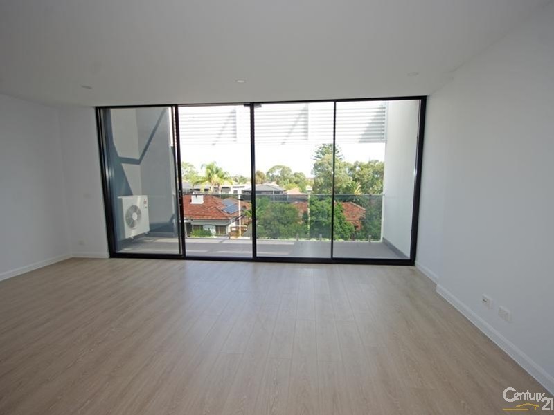 202/193-195 McKinnon Road, Mckinnon VIC 3204