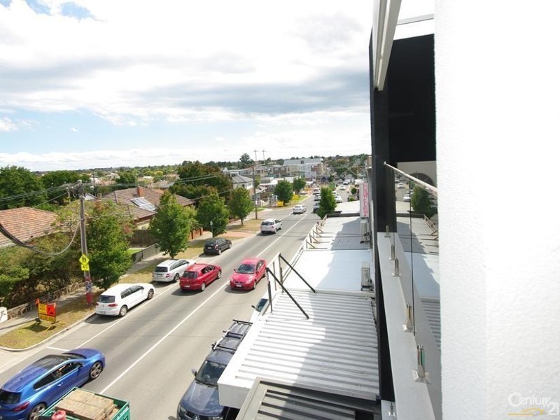 202/193-195 McKinnon Road, Mckinnon VIC 3204