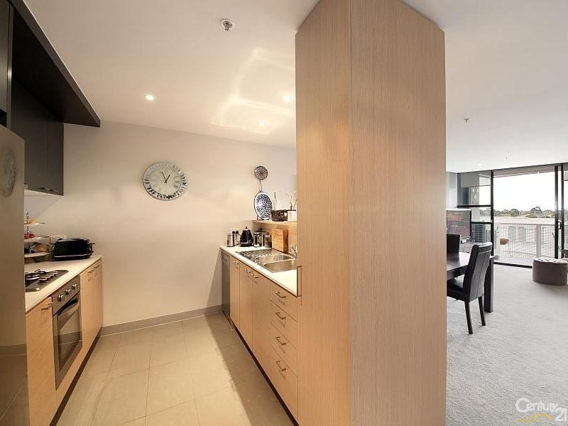 205/175 Kangaroo Road, Hughesdale VIC 3166
