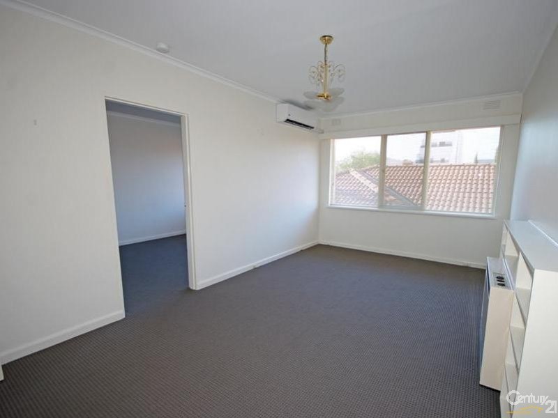 8/37 Gilbert Grove, Bentleigh VIC 3204