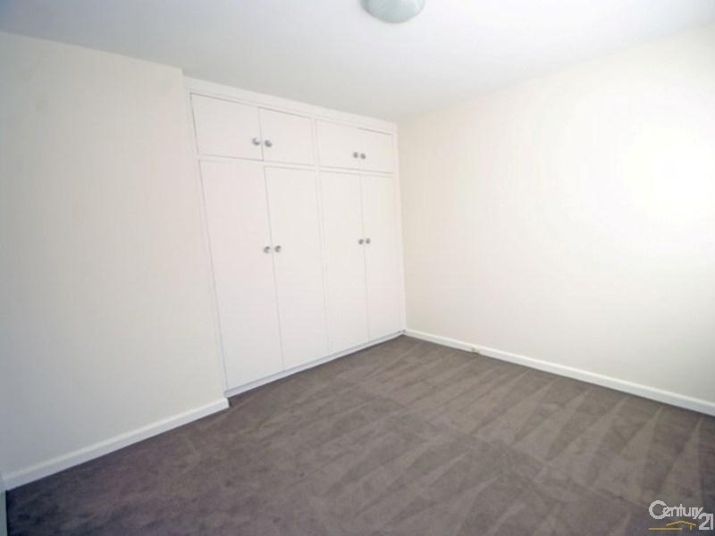 1/9 Barker Street, Cheltenham VIC 3192