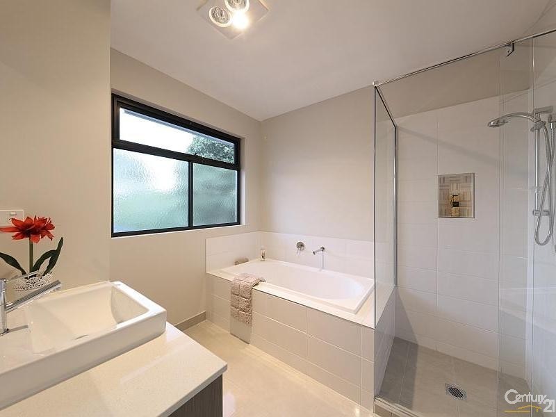 2/18 Milford Street, Bentleigh East VIC 3165