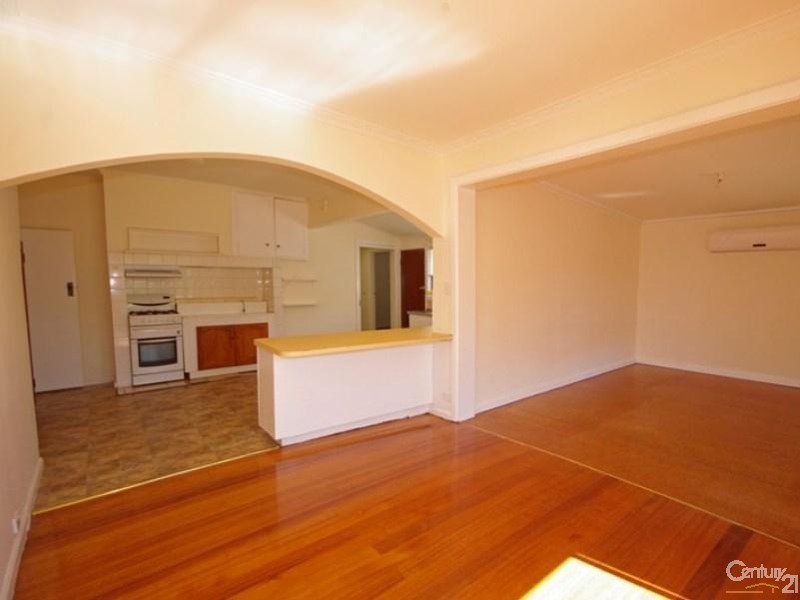 39 Prince Edward Avenue, Mckinnon VIC 3204