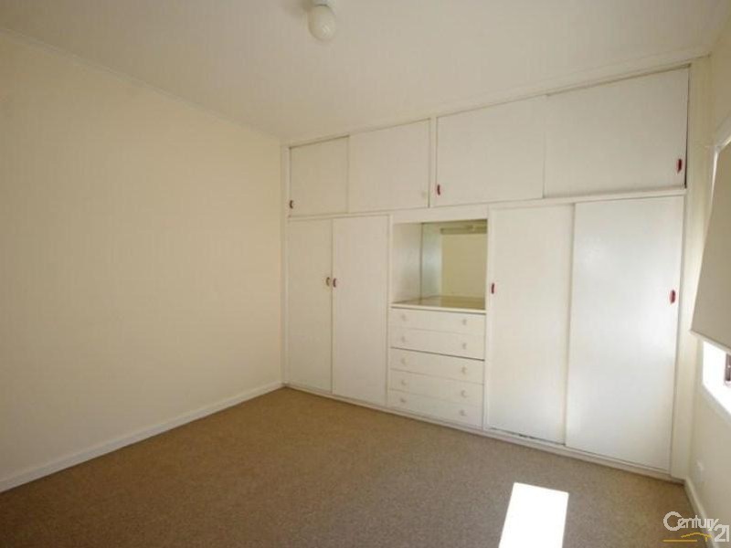 39 Prince Edward Avenue, Mckinnon VIC 3204