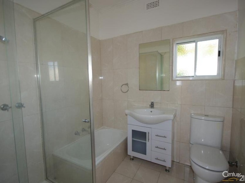 39 Prince Edward Avenue, Mckinnon VIC 3204