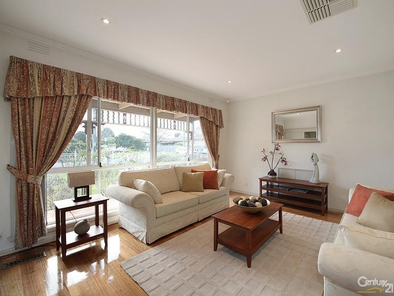 28 Hinkler Avenue, Bentleigh East VIC 3165