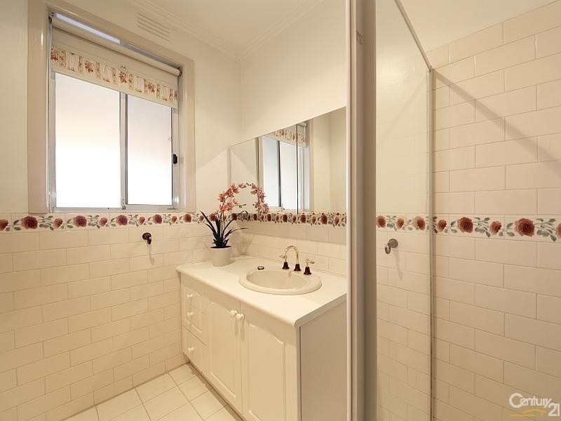 28 Hinkler Avenue, Bentleigh East VIC 3165