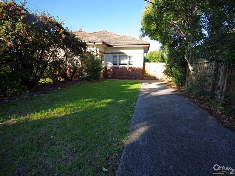 72 Oakleigh Road, Carnegie VIC 3163