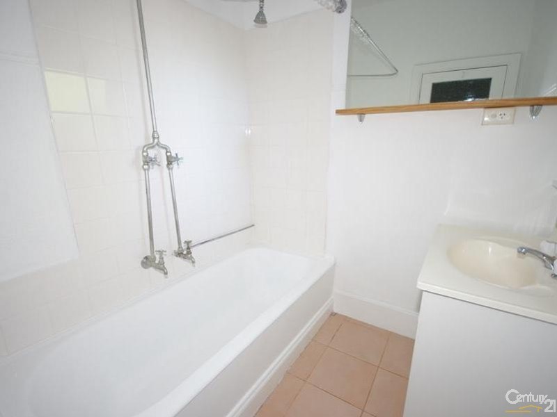 72 Oakleigh Road, Carnegie VIC 3163