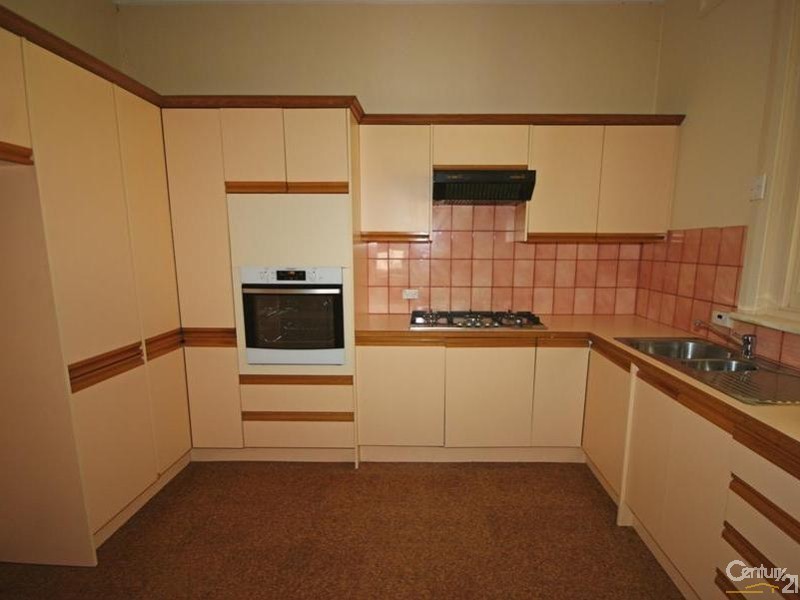 15 Service Street, Caulfield North VIC 3161