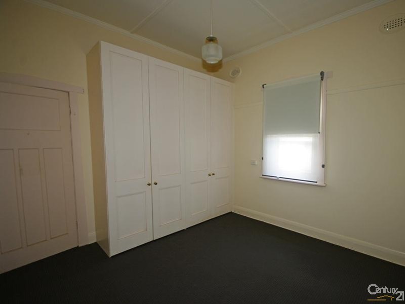 15 Service Street, Caulfield North VIC 3161