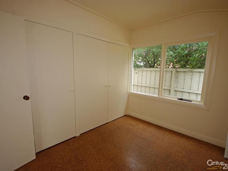 15 Service Street, Caulfield North VIC 3161