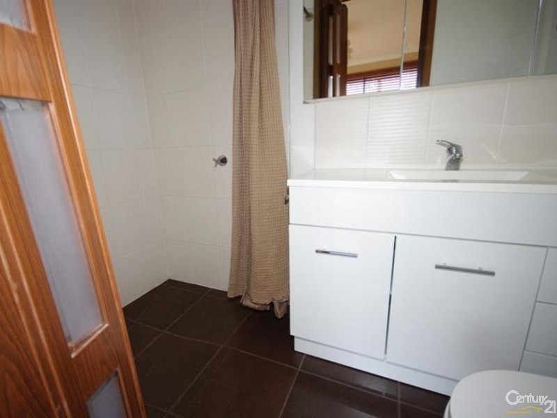 34 Sandleford Place, Dingley Village VIC 3172