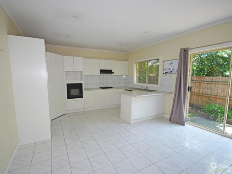 2/28 Murrong Avenue, Bentleigh East VIC 3165