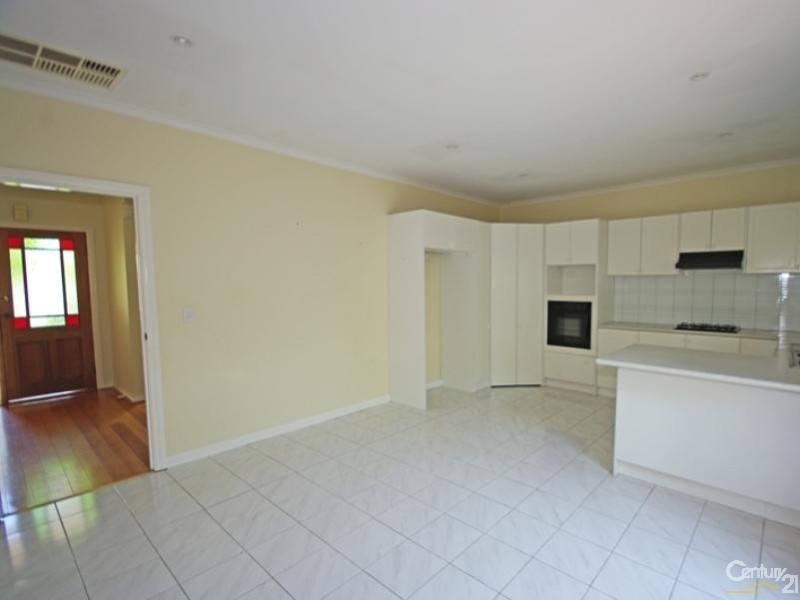 2/28 Murrong Avenue, Bentleigh East VIC 3165