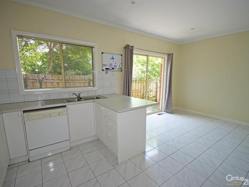 2/28 Murrong Avenue, Bentleigh East VIC 3165