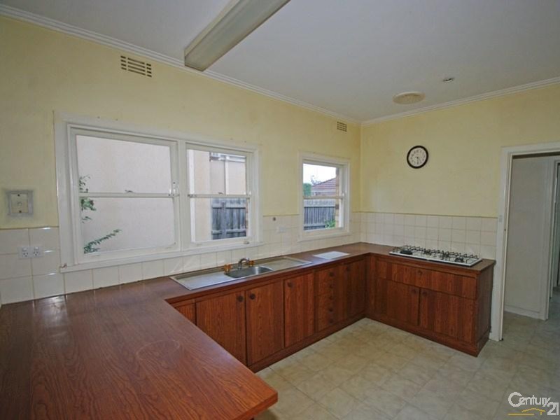 98 Tucker Road, Bentleigh VIC 3204