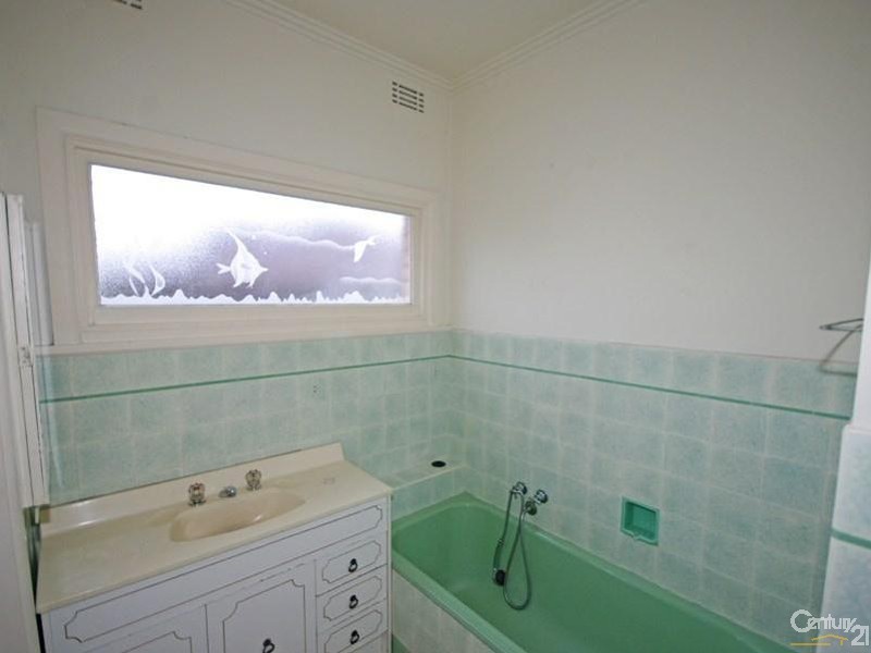 98 Tucker Road, Bentleigh VIC 3204