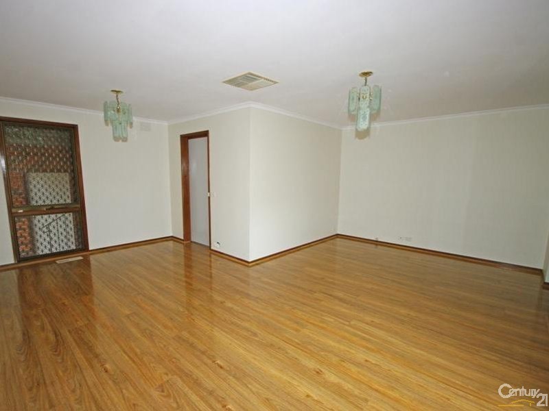 3 Hunt Crescent, Clarinda VIC 3169