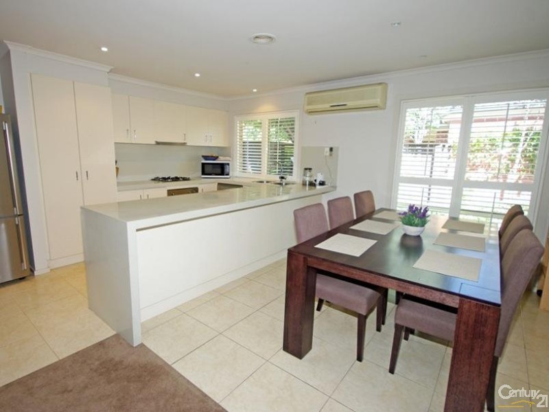 2/19 Kershaw Street, Bentleigh East VIC 3165