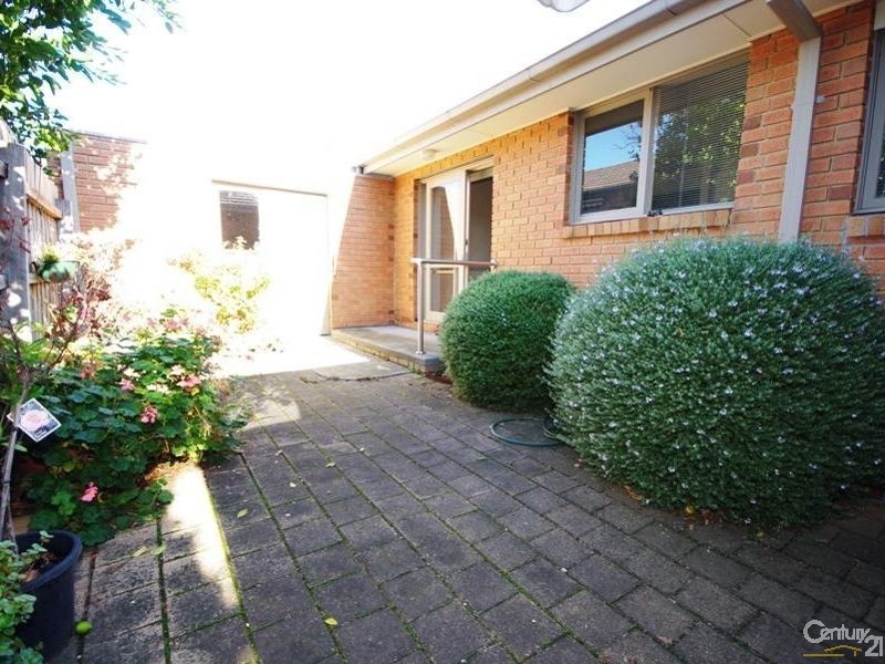 2/4B Bevis Street, Bentleigh VIC 3204