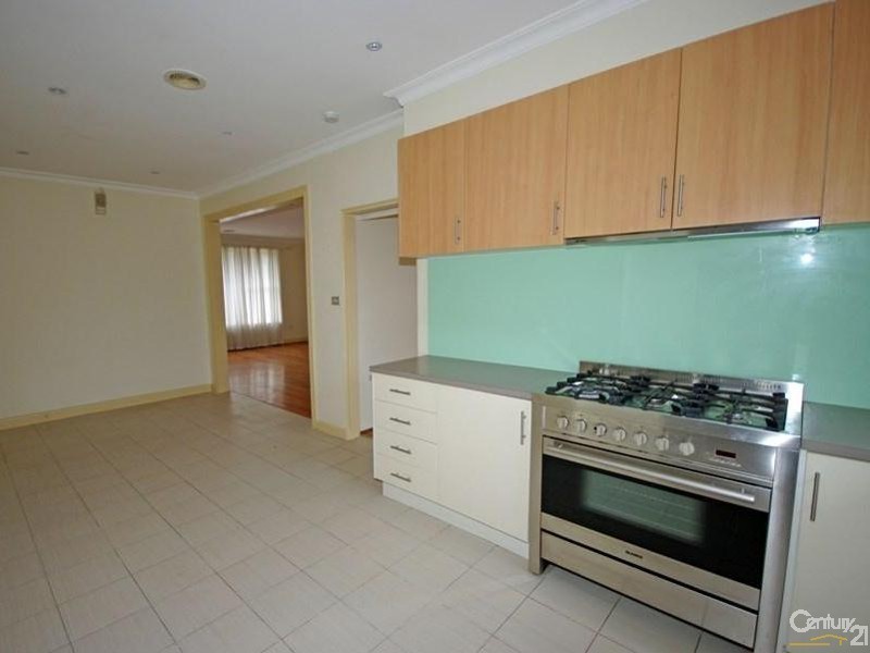 16 St James Avenue, Bentleigh VIC 3204