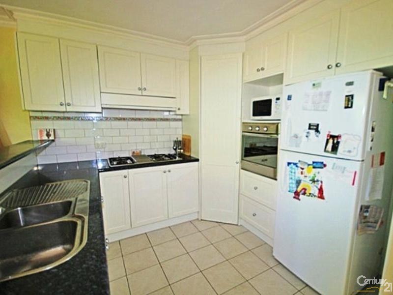 2/50 Lahona Avenue, Bentleigh East VIC 3165